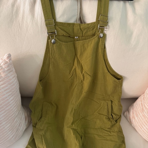Linen overalls - Picture 1 of 1